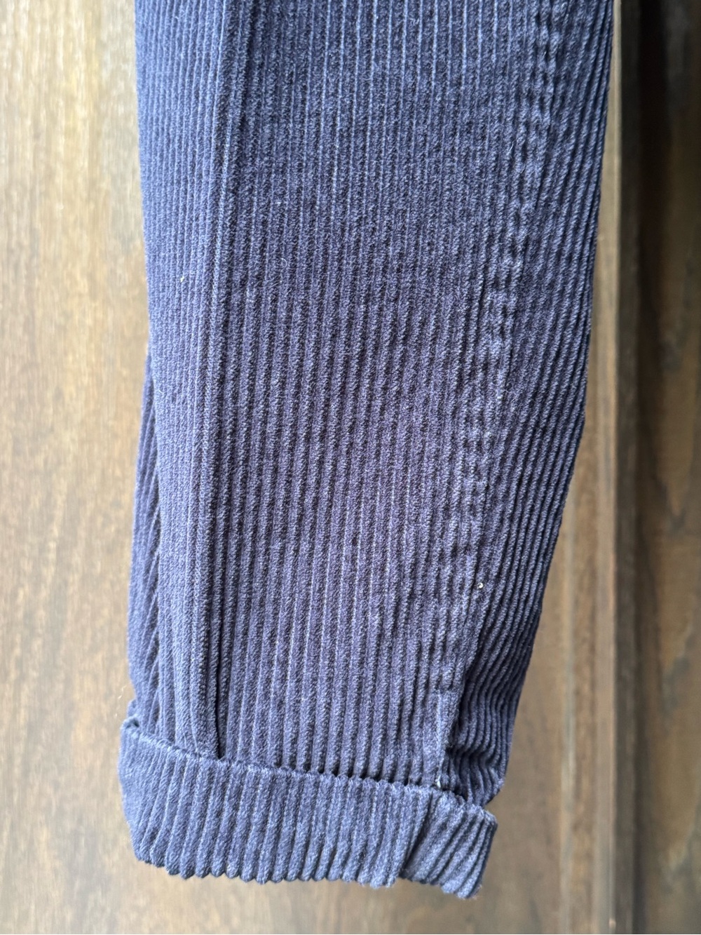 Eddie Bauer Navy Corduroy Pleated Trousers Sz 2 EUC - Picture 4 of 6